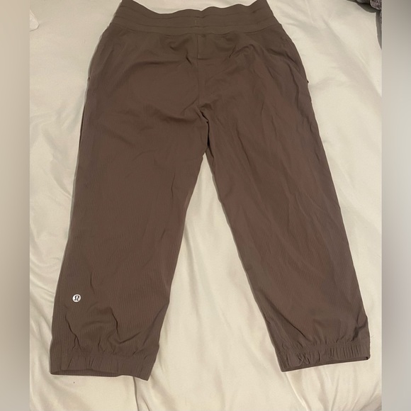 LULULEMON LIGHT BROWN CAPRI JOGGERS - Picture 3 of 4